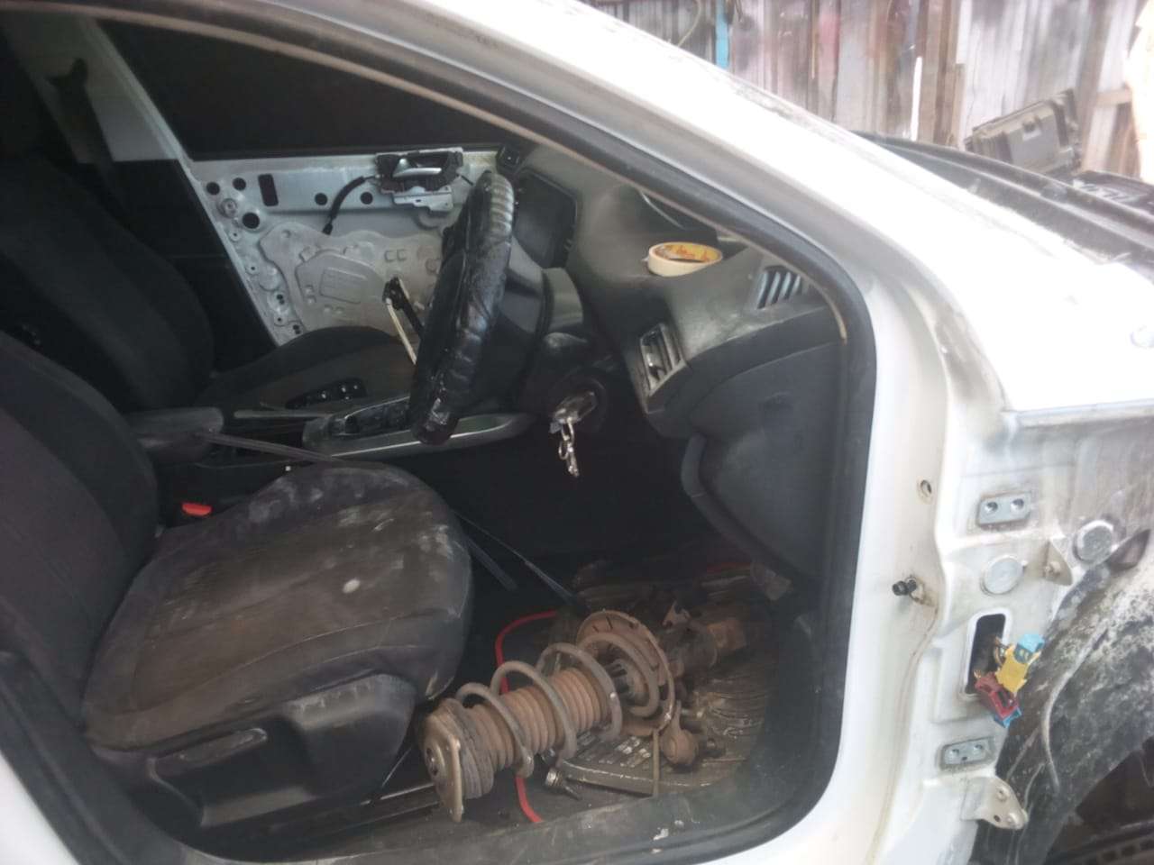 accident repair services and full restoration to manufacturer and road worthiness by trusted garage center in east africa nairobi kenya pug peugeot garage.com